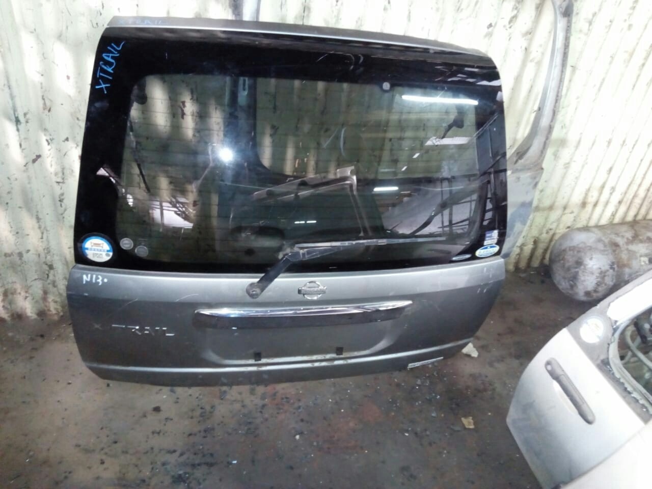 Nissan X-trail boot