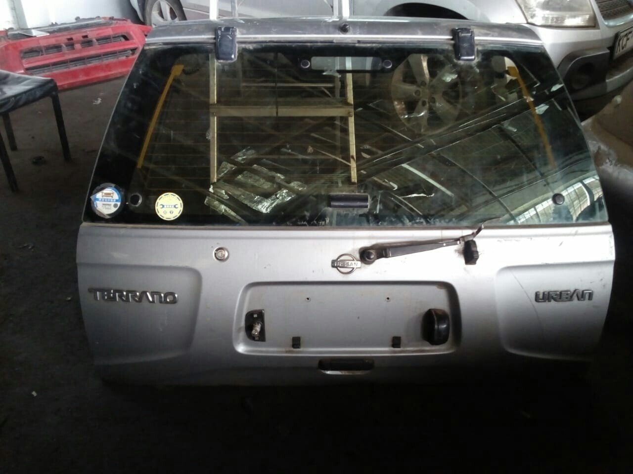 Nissan Terrano boot door Nissan Terrano boot door
