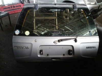 Nissan Terrano boot door