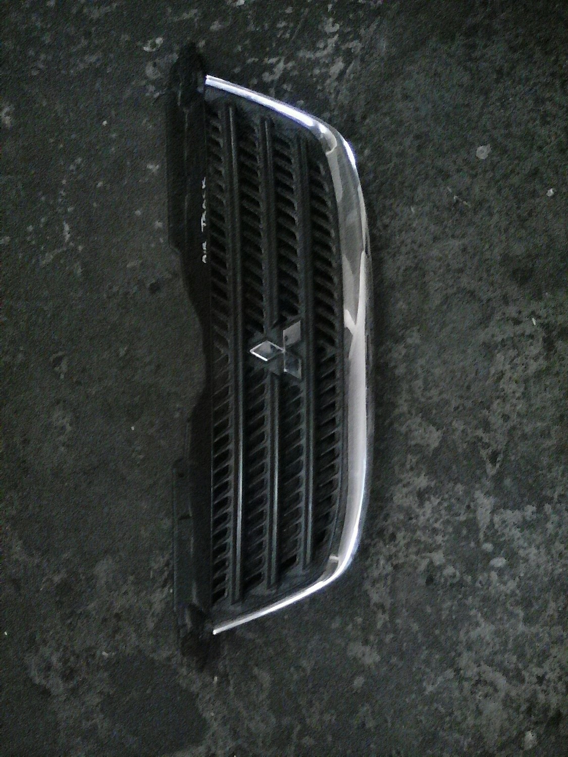 Mitsubishi Airtrack grill