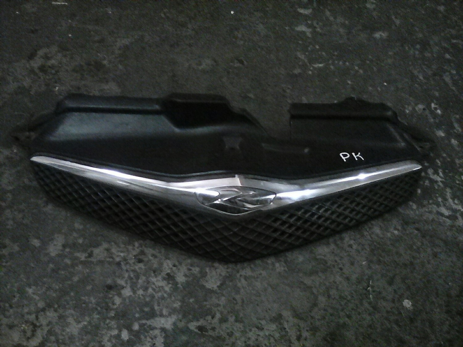 Toyota Ractis grill
