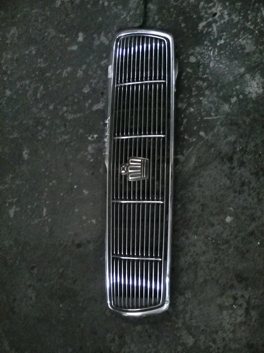 Toyota Crown grill(old model)