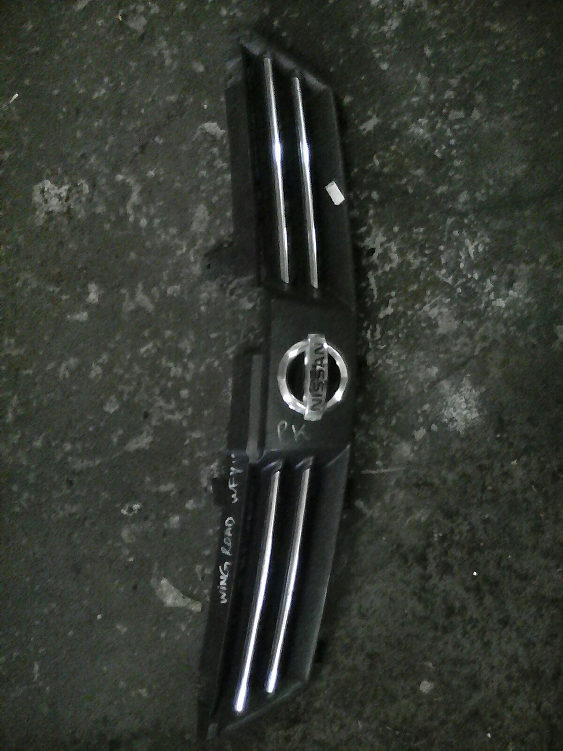 Nissan wingroad grill