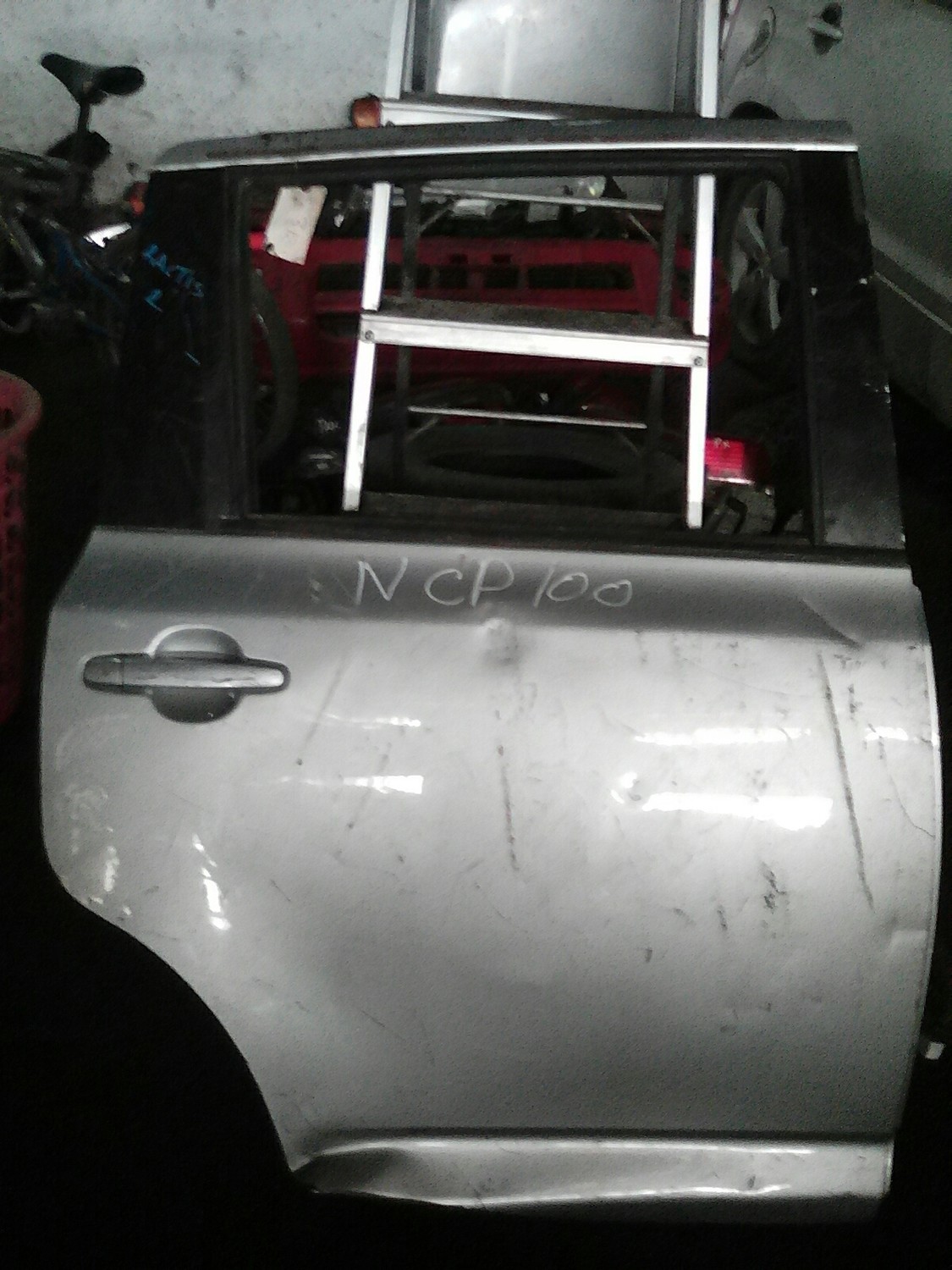 Toyota Ractis Right back door