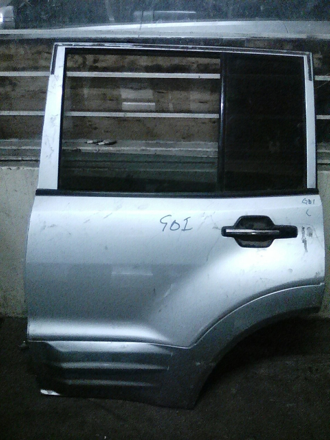 Pajero GDI leftback door