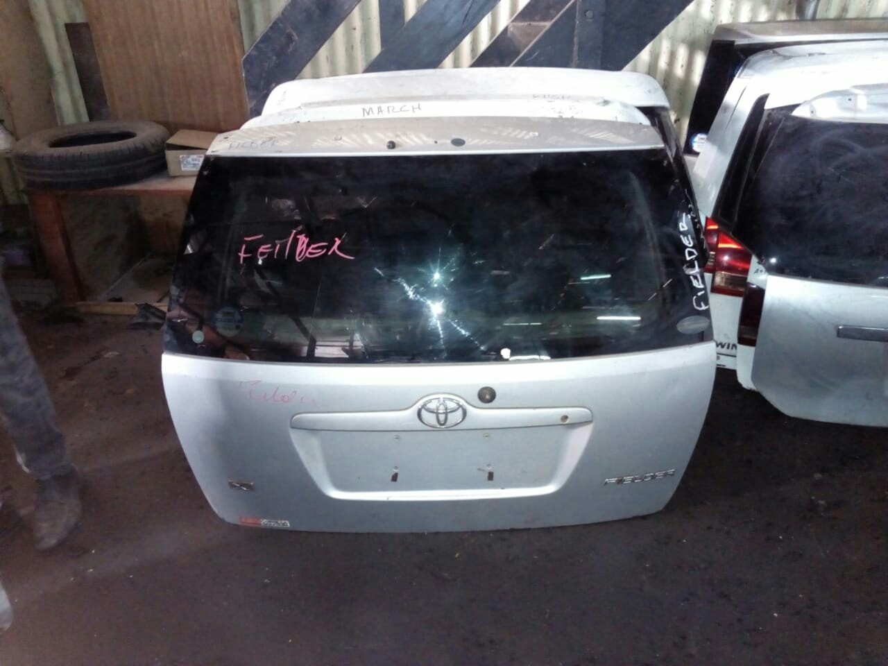 Toyota Fielder boot