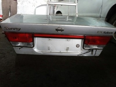 Nissan sunny b15 boot