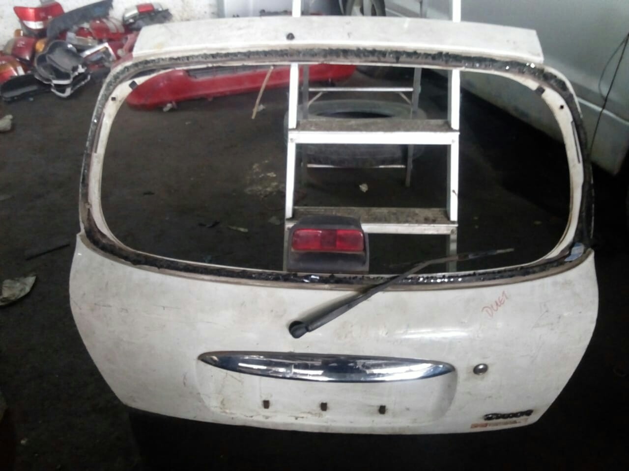 Toyota duet boot
