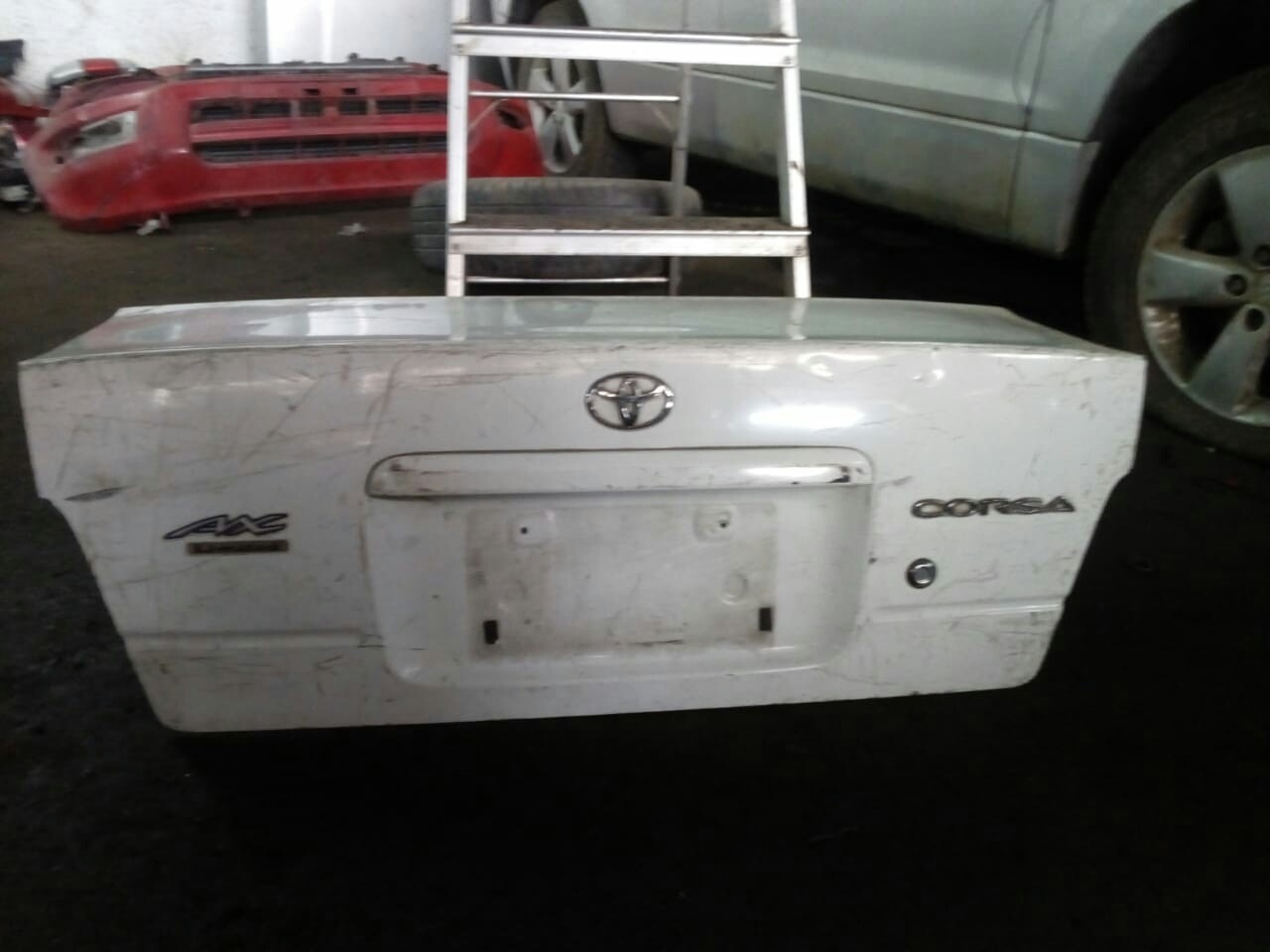 Toyota Corsa boot