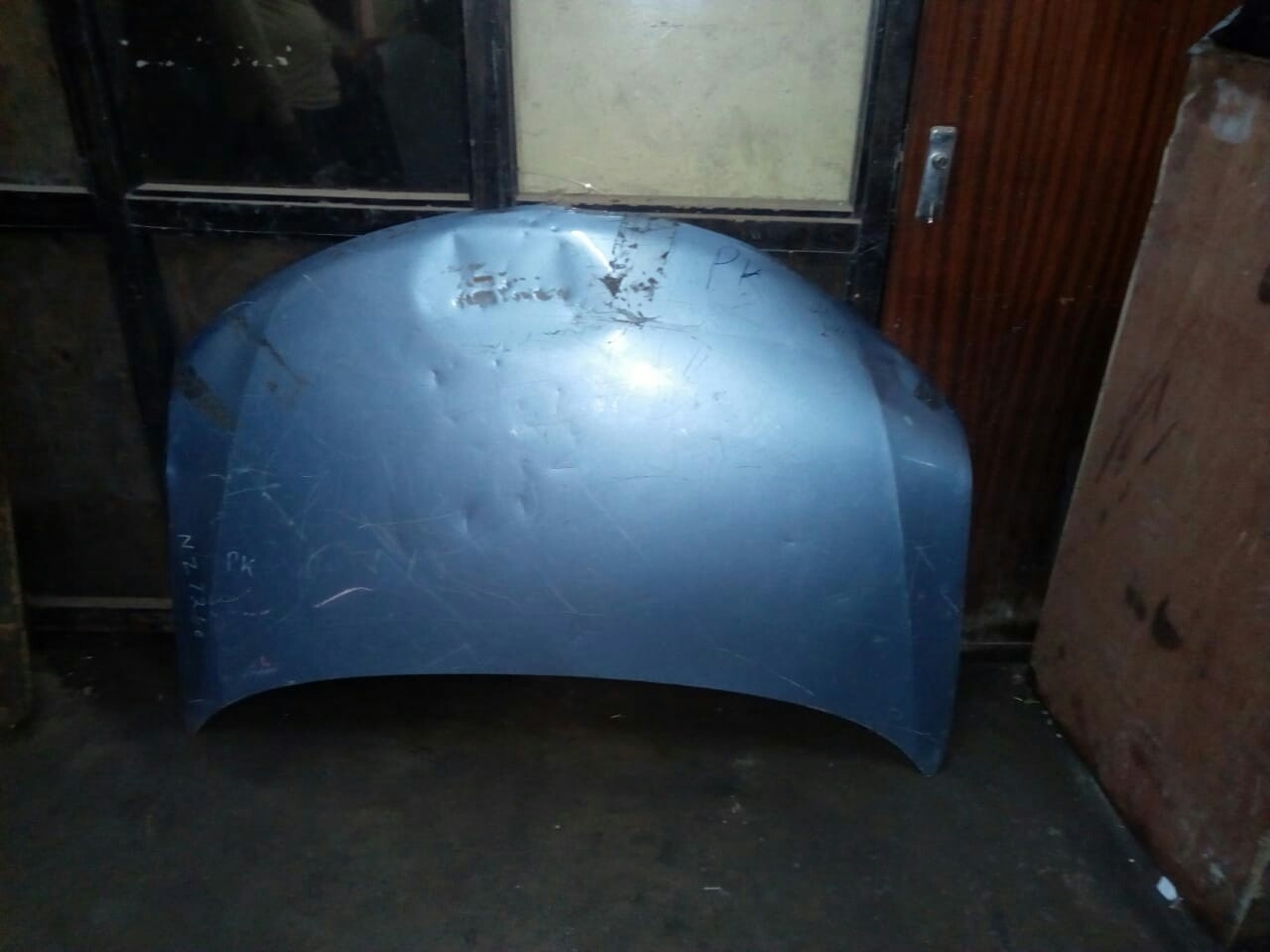 Nissan tilda bonnet