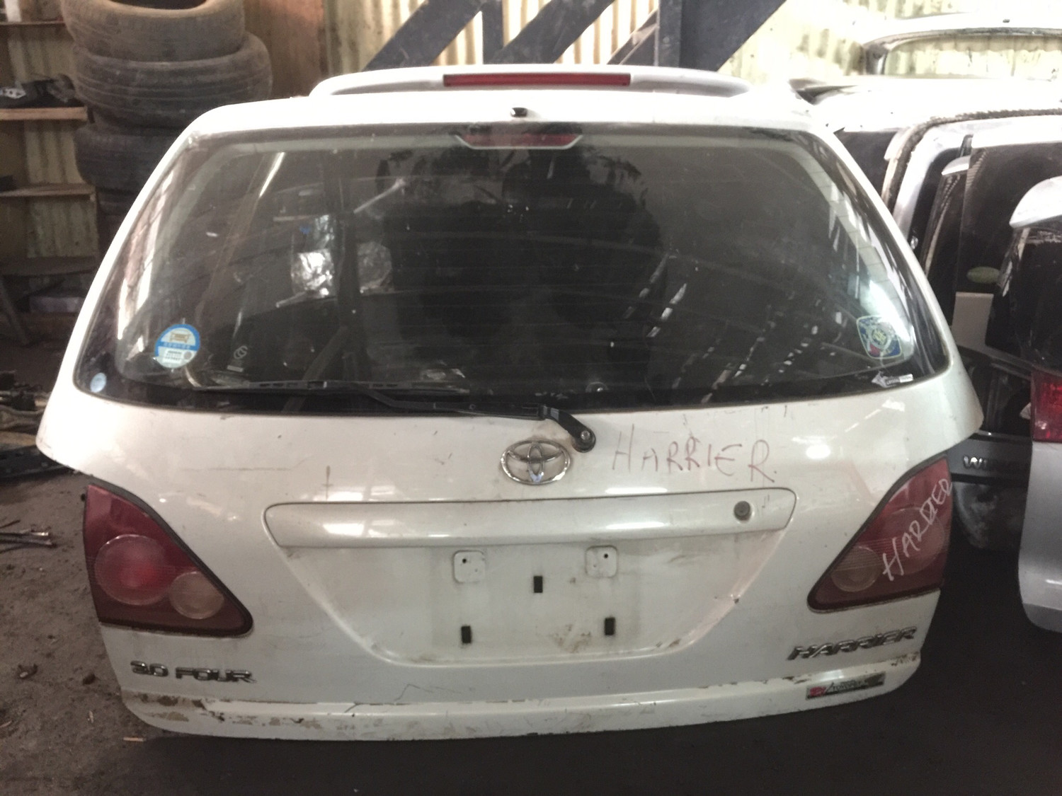 Toyota Harrier boot door