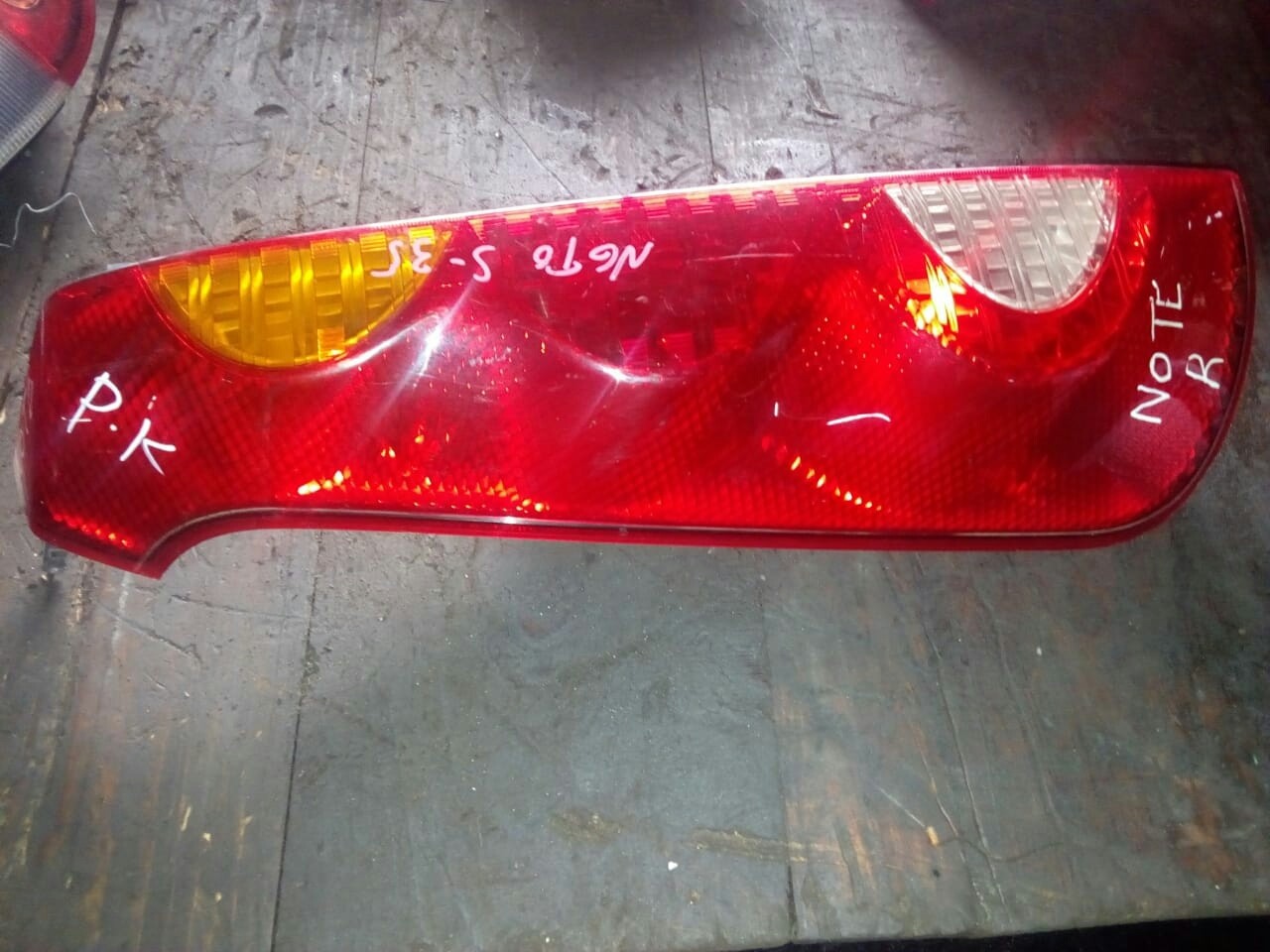 Nissan note tail lights