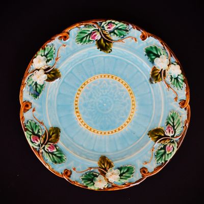 Антична Art Nouveau чиния - майолика. Sarreguemines.