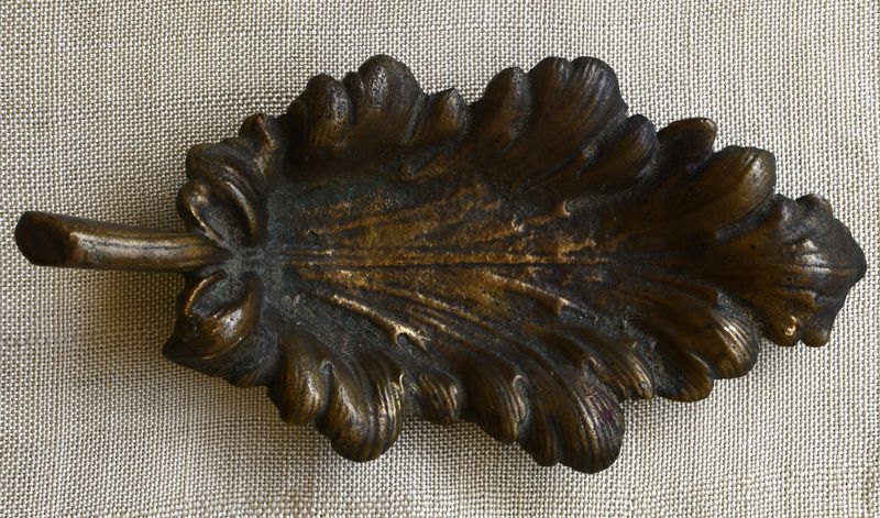 Бронзов пепелник "Дубовый лист" от Касли (СССР)