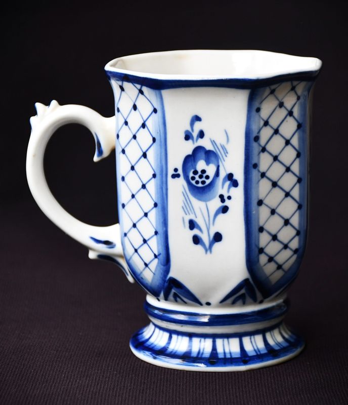 Порцеланова чаша за чай на Гжел