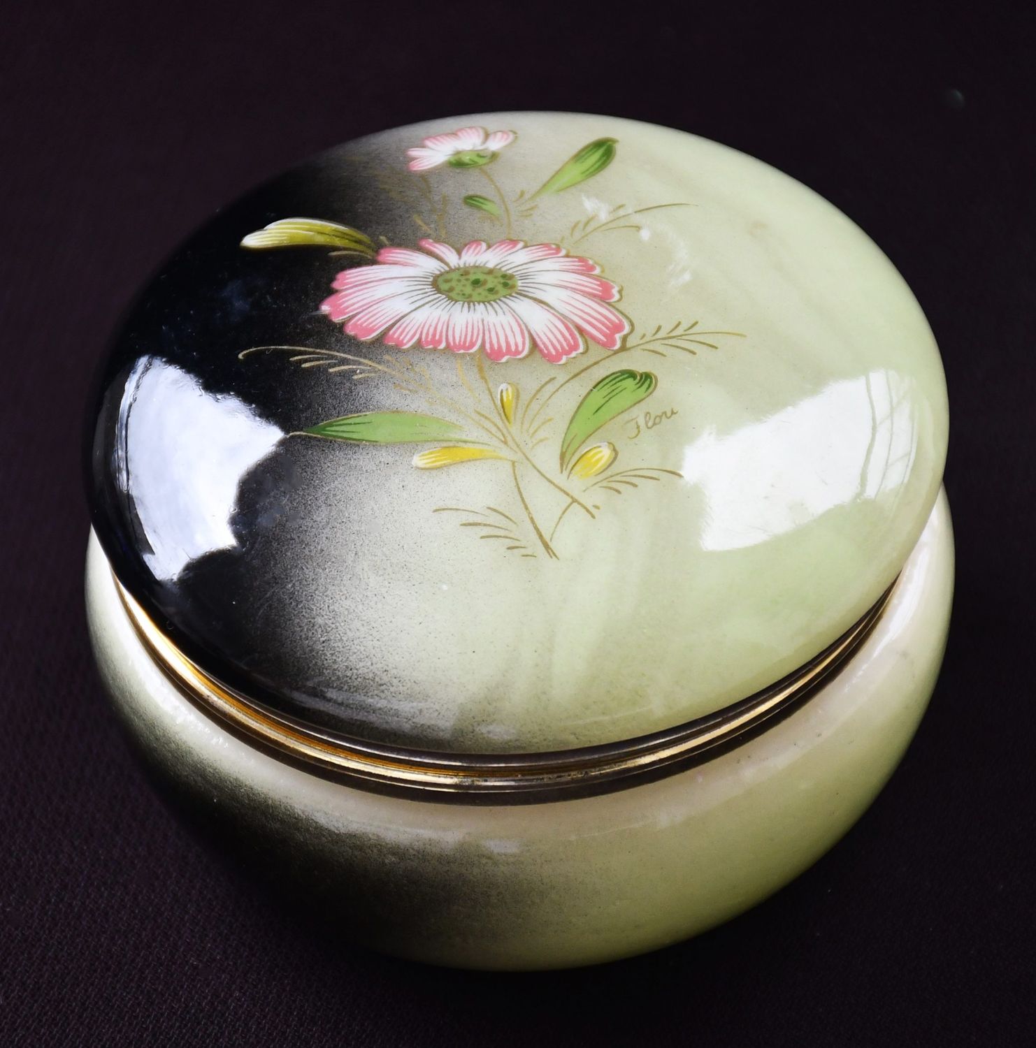 Италианска кутия за бижута от алабастър. Винтидж.