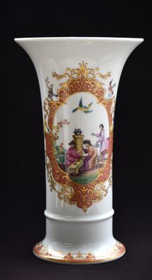 Голяма ваза  Голяма ваза "AK Kaiser" (Западна Германия). Модел "Chinois"