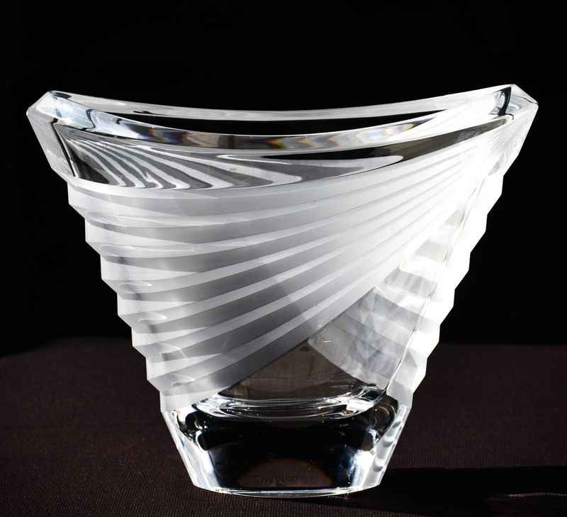 Дизайнерска ваза на "Рогашка" - Словения. Оловен кристал.