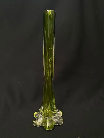 Стъклена поставка за свещ