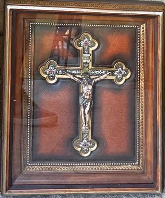 Картина кръст, кожа в рамка Картина кръст, кожа в рамка