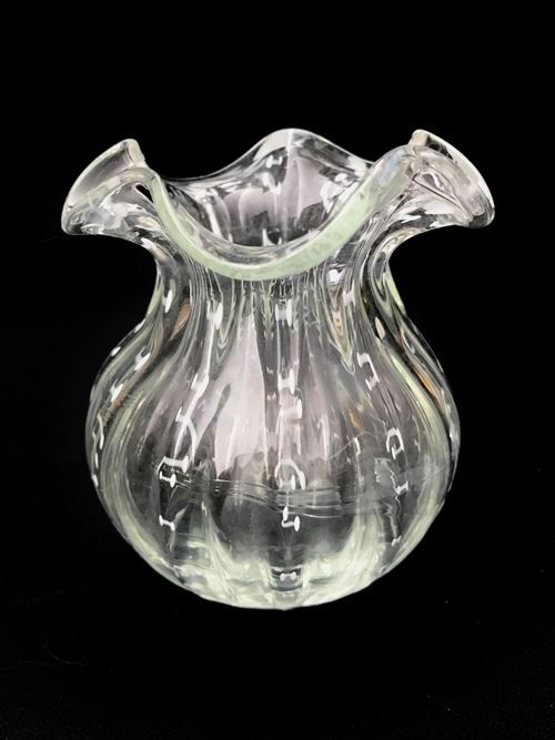 Стъклена ваза Стъклена ваза