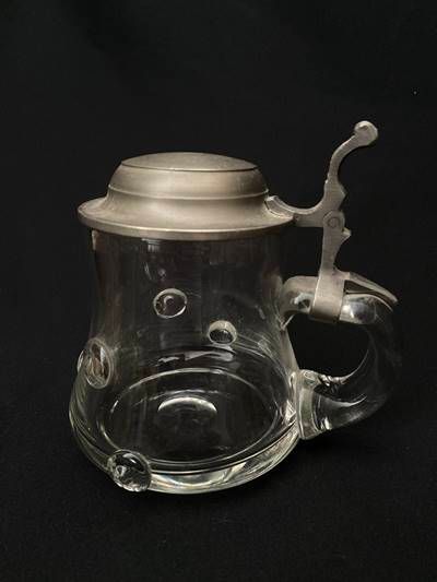 Стъклена халба с капак ,вместимост 0,5L