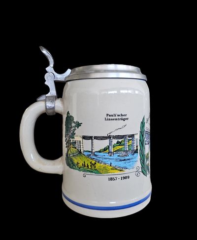 Халба с капак ,вместимост 0,5L