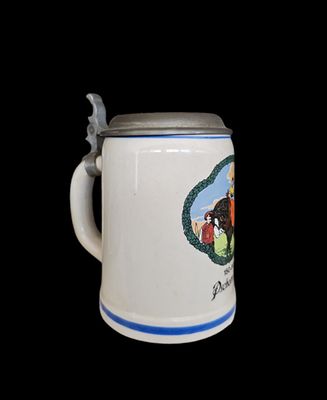 Халба с капак ,вместимост 0,5L