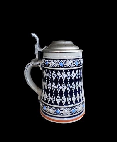 Халба с капак ,вместимост 250mL