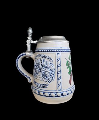 Халба с капак ,вместимост 250mL