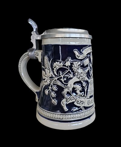Халба с капак ,вместимост 250mL