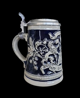Халба с капак ,вместимост 250mL