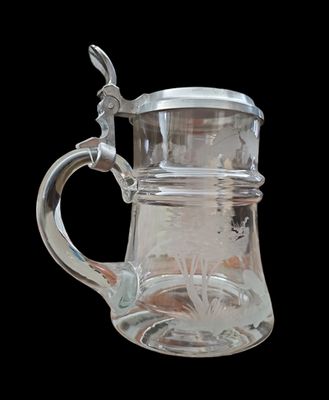 Стъклена халба с капак ,вместимост 250mL