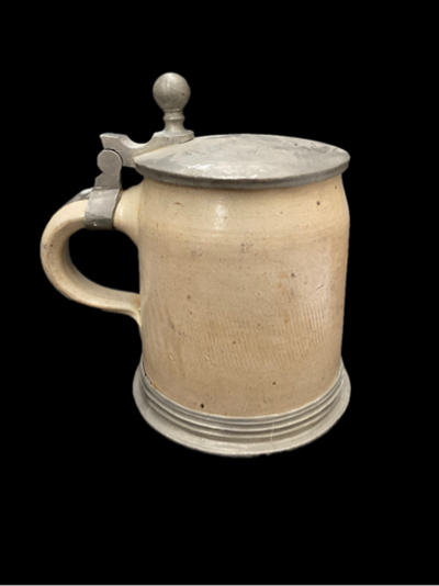 Халба с капак ,вместимост 250mL Халба с капак ,вместимост 250mL