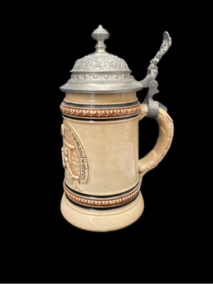 Халба с капак ,вместимост 0,5L
