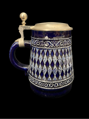Халба с капак ,вместимост 0,5L