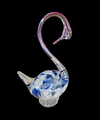 Стъклена статуетка