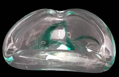 Стъклен пепелник Стъклен пепелник