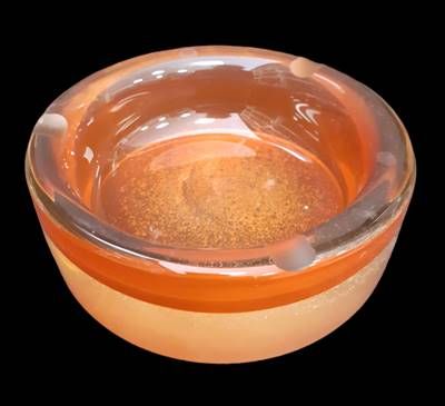 Стъклен пепелник Стъклен пепелник