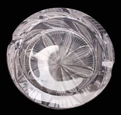 Стъклен пепелник Стъклен пепелник