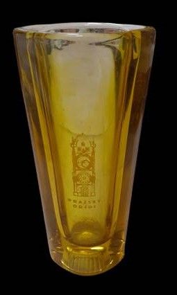 Стъклена ваза Стъклена ваза