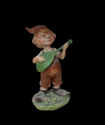 Порцеланова статуетка Порцеланова статуетка