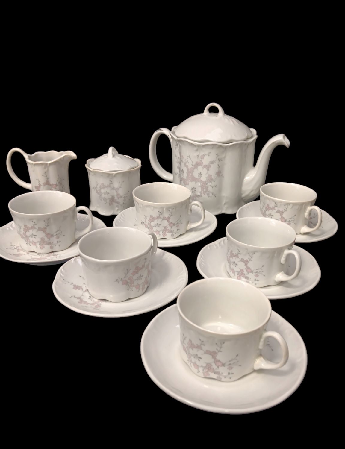 Порцеланов сервиз Порцеланов сервиз