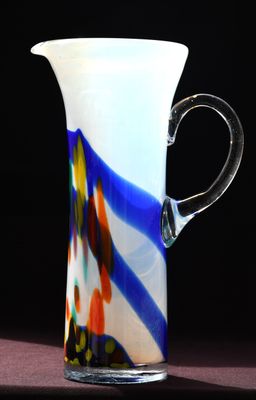Аrt glass ваза във формата на кана