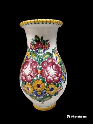 Керамична ваза