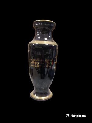 Порцеланова ваза