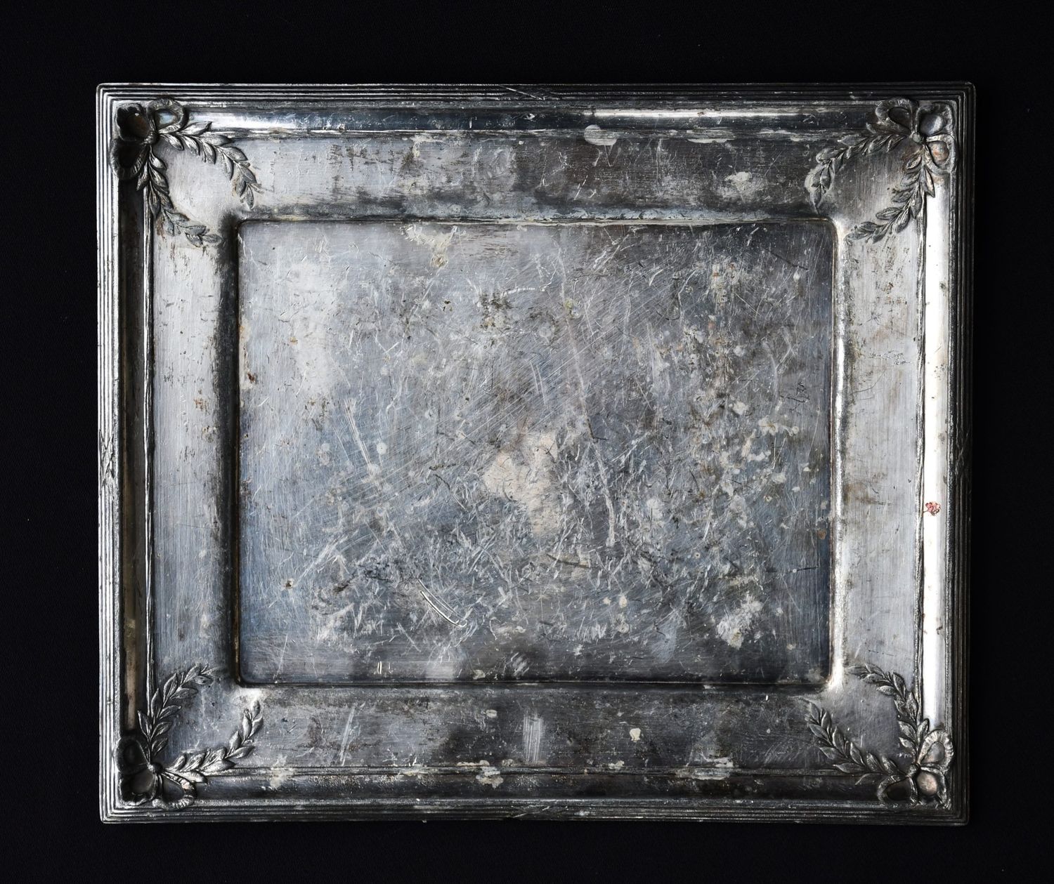 Античен поднос за визитки