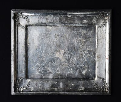 Античен поднос за визитки Античен поднос за визитки