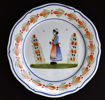 Ръчно рисувана чиния "Henriot Quimper"