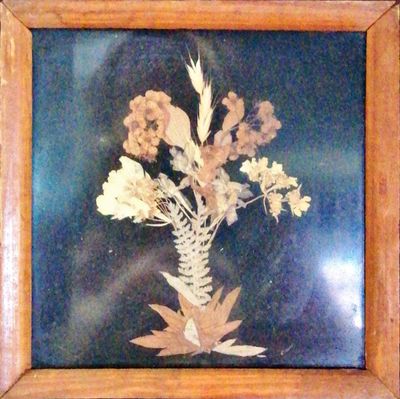 Картина върху картон с рамка, сушени цветя Картина върху картон с рамка, сушени цветя